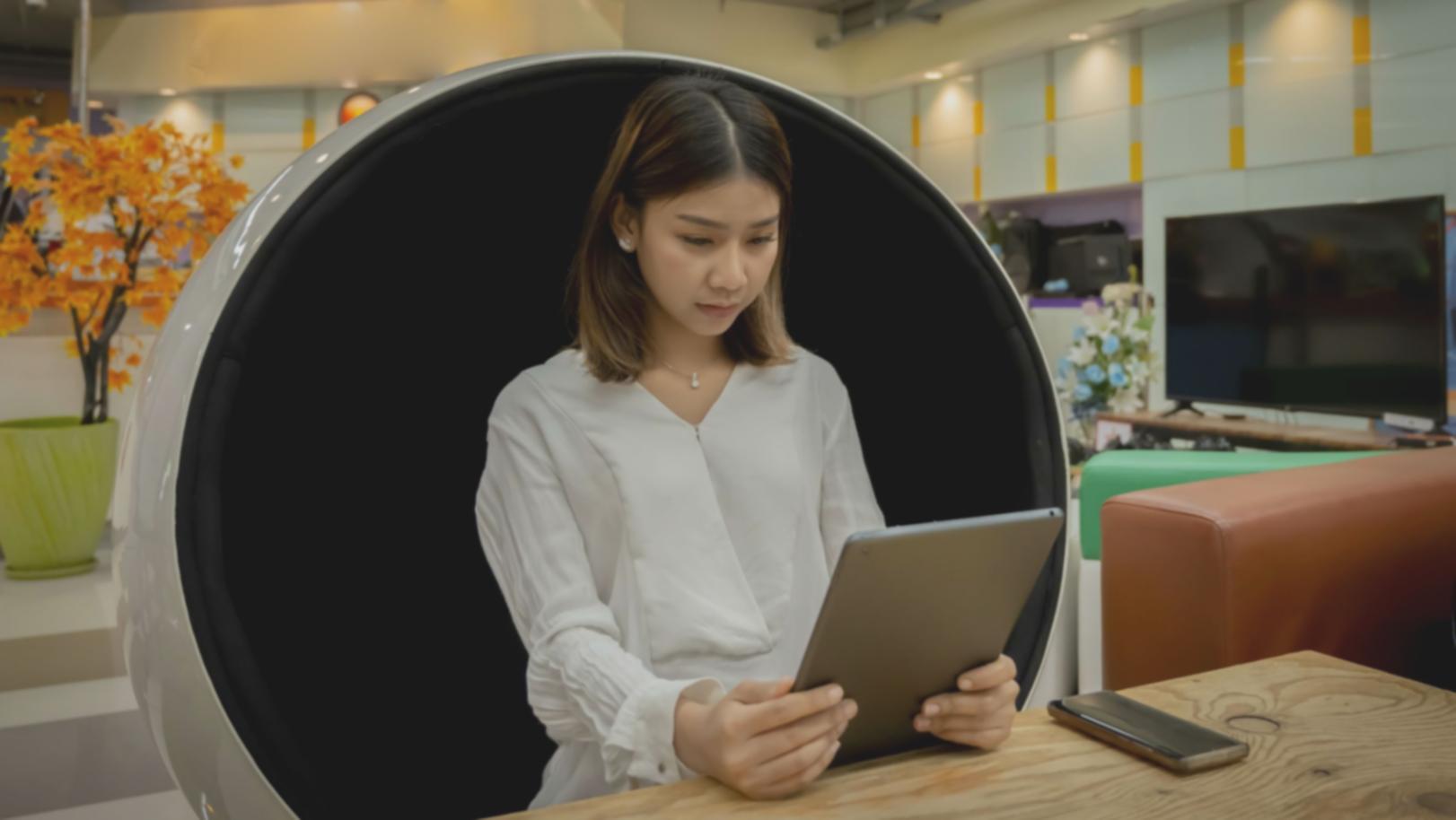 Schulungsraum mit interaktiven Budgetierungsübungen